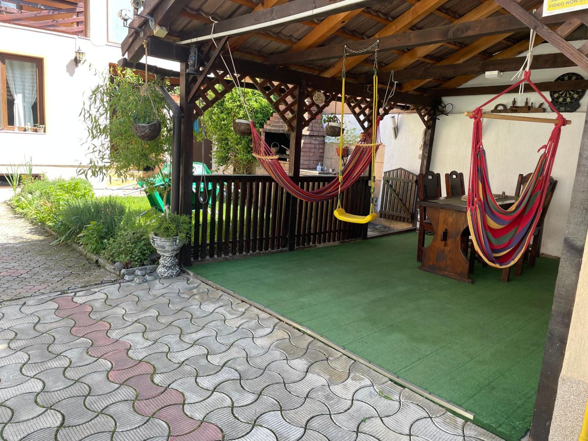 Apartament Casa Nicoladis Zărneşti Zewnętrze zdjęcie